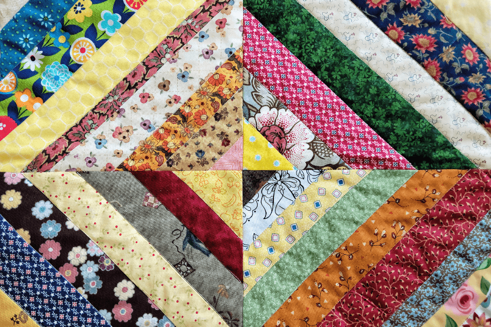 Colorful quilt with triangular patterns